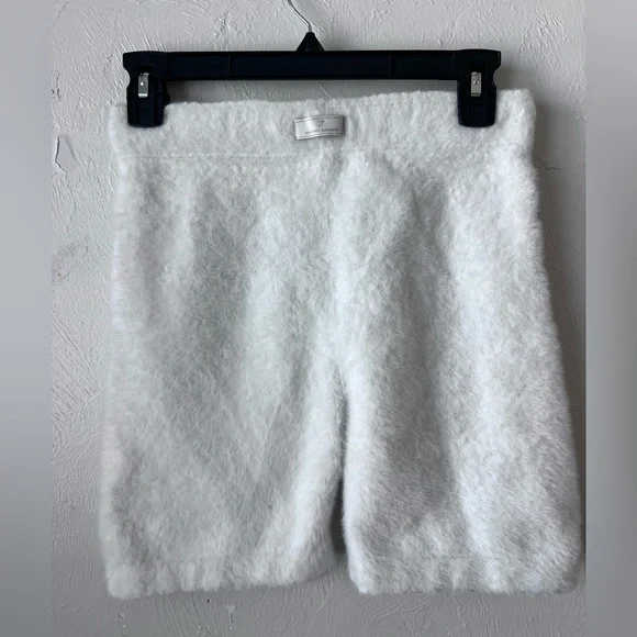 Whitney Simmons × Gymshark Eyelash
Knit Shorts | Size M - Picture 5 of 10
